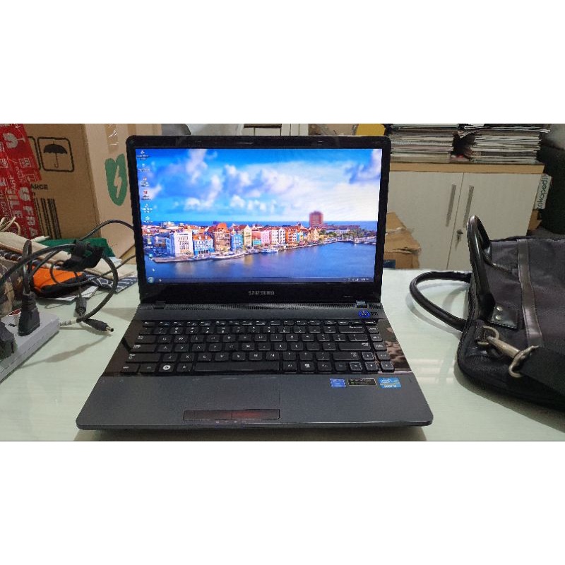 Jual Laptop Samsung 300e Core I3 Second Shopee Indonesia 3693