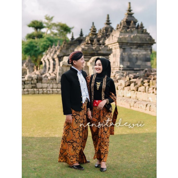 Jual Set Baju Prewed Adat Jawa Nuansa Hitam Motif Semenromo