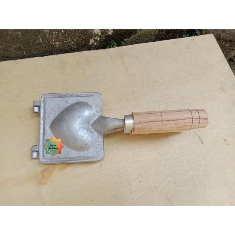 Jual SANDWICH MAKER KARAKTER LOVE PEMANGGANG ROTI CETAKAN SANDWICH ...