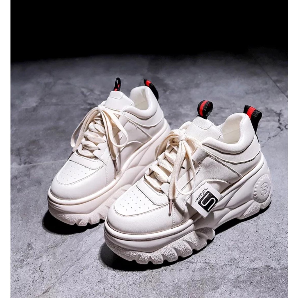 Jual Sepatu sneakers sol tinggi 8cm sepatu untuk tambah tinggu keren ...