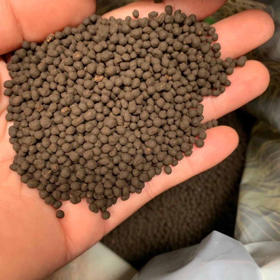 Jual Master Soil 1 liter Substrat Aquarium Aquascape Shopee Indonesia