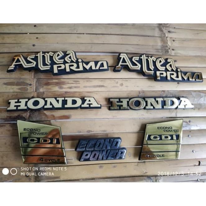 Jual Emblem Emblim Set Body Sayap Tebeng Dop Aki Motor Honda Astrea