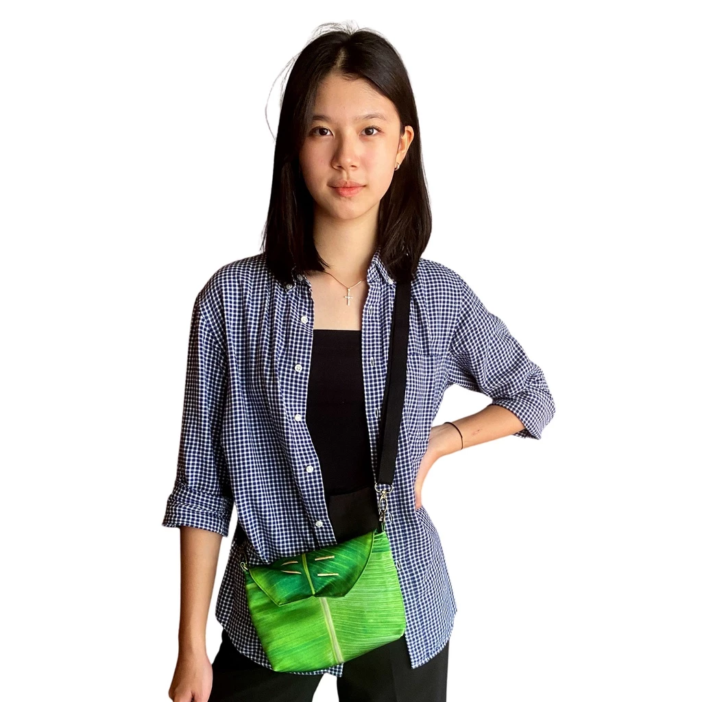 Tas Selempang Daun Pisang
