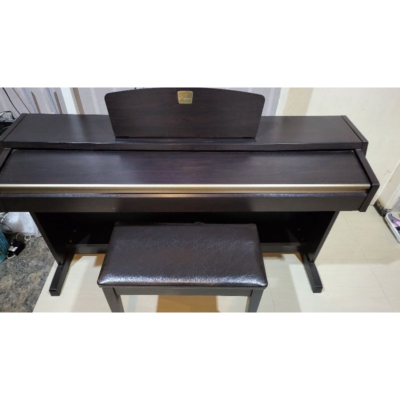 Jual Yamaha Clavinova CLP 220 kondisi normal mulus seri ini diatas YDP