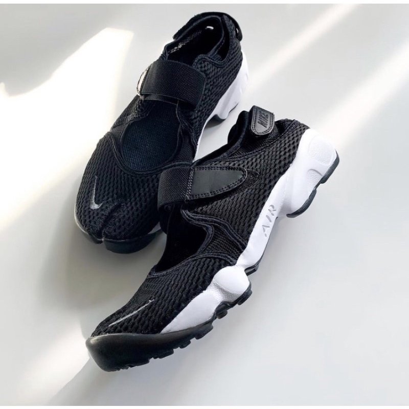 NIKE AIR RIFT BLACK Nike Air Rift Breathe Black Womens Sneakers