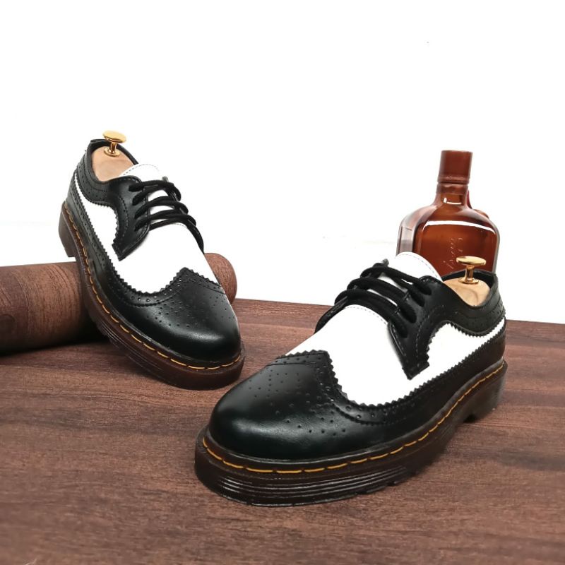 Jual DOCMART DESPIRE BLACK WHITE | Shopee Indonesia