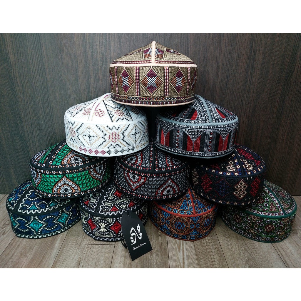 Jual PECI PAKISTAN HAMADA EXCLUSIVE KEMASAN BOX/ Peci Full Bordir ...