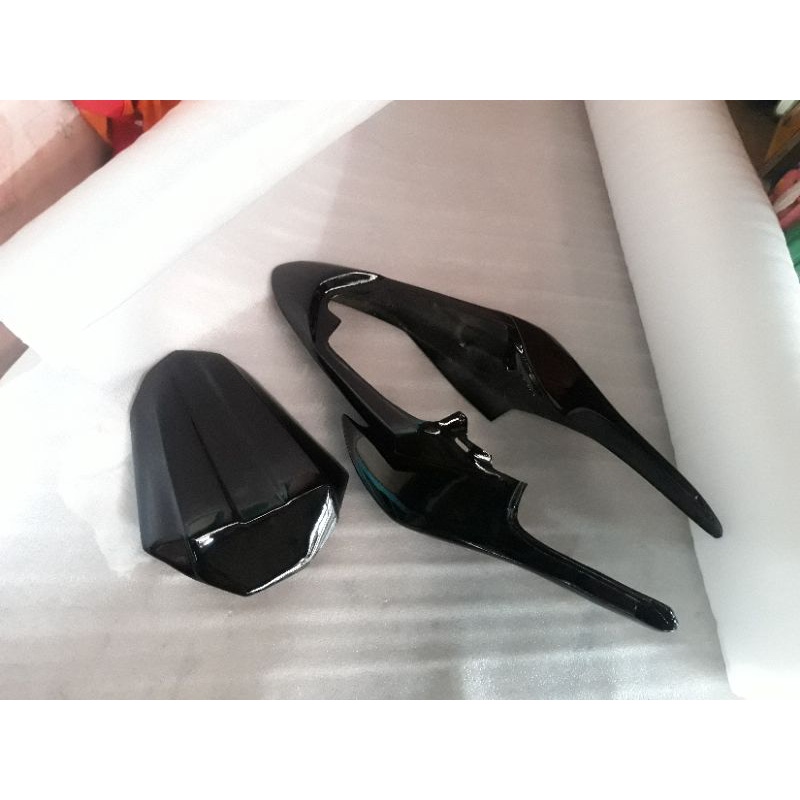 Jual body belakang r15v2 model r6 | Shopee Indonesia