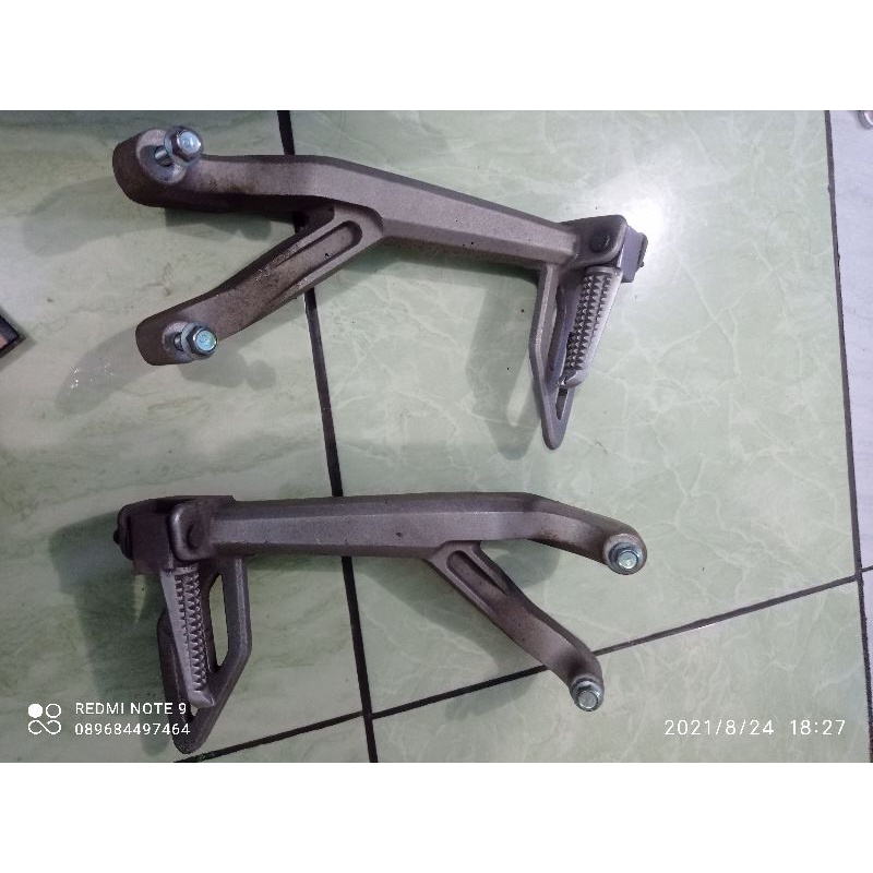 Jual Step/footstep/postep belakang R15 v3 vva/R15v2 original | Shopee ...