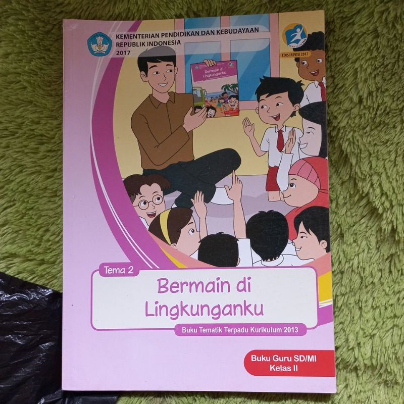 Jual ORIGINAL BUKU GURU TEMATIK TERPADU KELAS 2 SD TEMA 2 BERMAIN DI ...