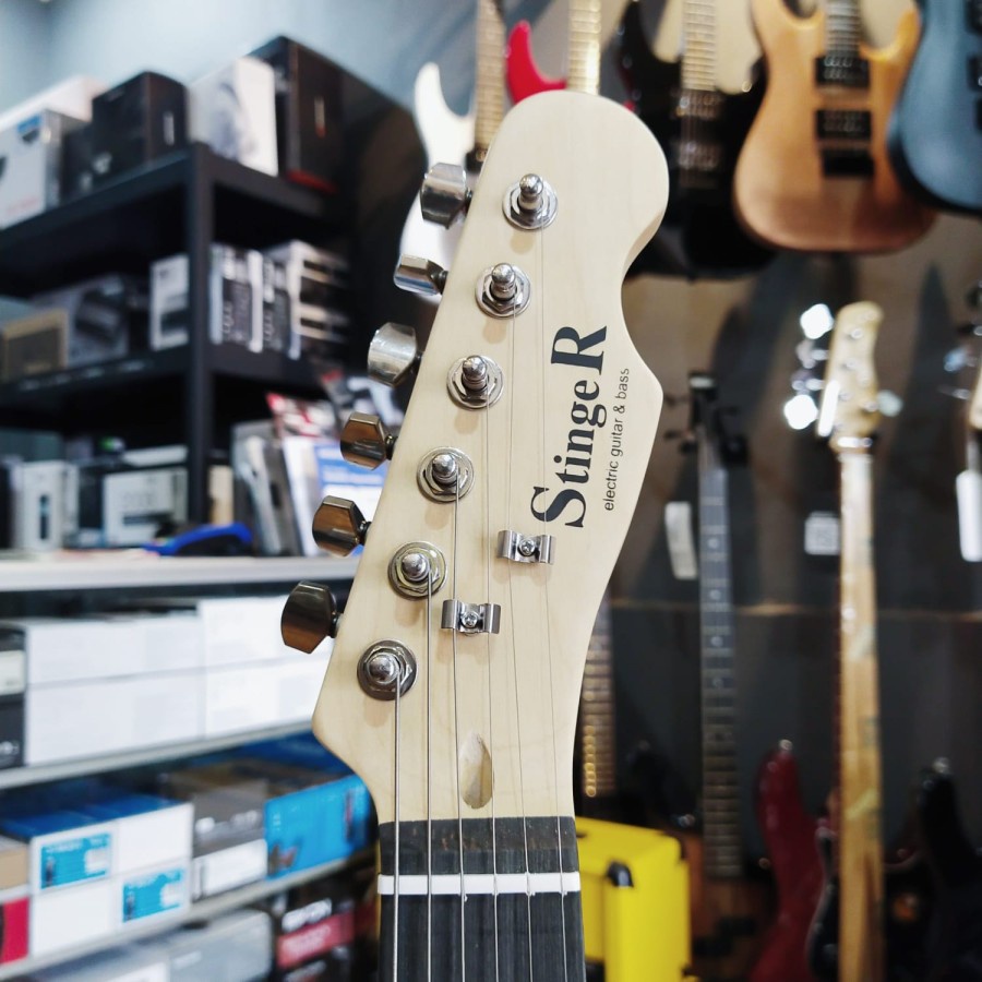 Jual Stinger SST10 Stratocaster Model Electric Guitar White | Shopee ...