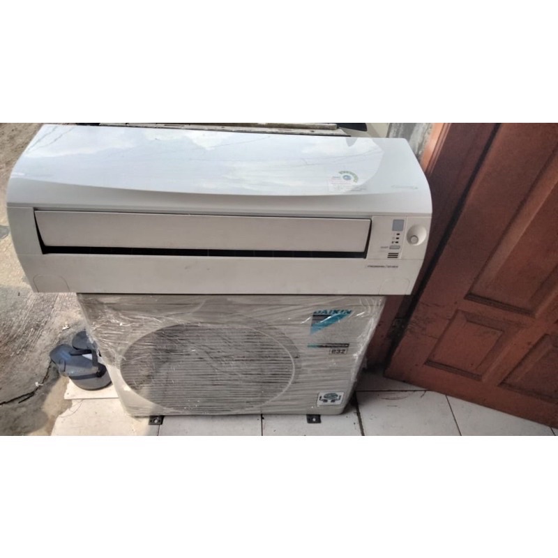 Jual AC DAIKIN INVERTER 2PK SECOND BERGARANSI | Shopee Indonesia