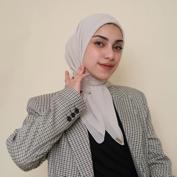 ZARA BASIC SQ MIRACHOLECCT (Hijab Square Bahan Cerruty Import)