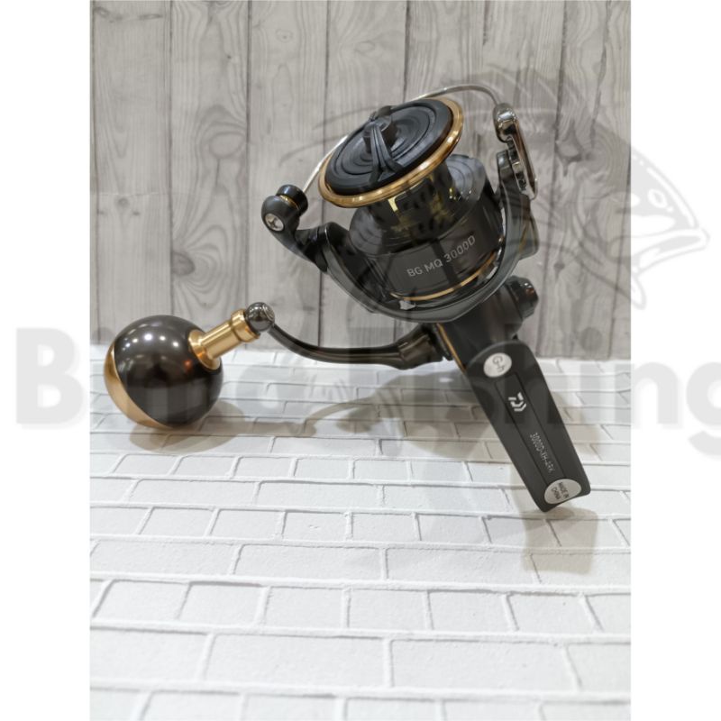 Máy Câu Dọc Daiwa BGRR LT ARK - HOA BAN CAMP