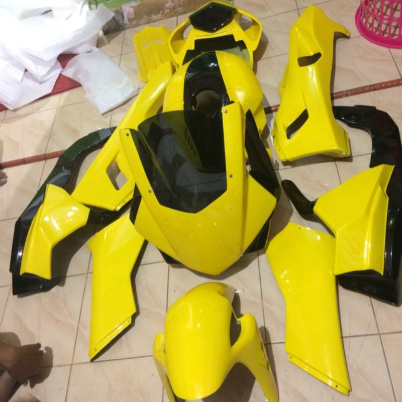 Jual Full set body custom model R1m buat r15 v3 | Shopee Indonesia