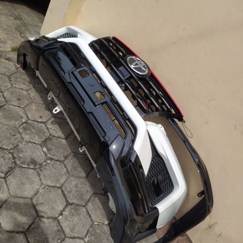 Jual Bumper Bemper Depan Toyota Fortuner Vrz Dan Bodykit Tipe Trd Gr Shopee Indonesia