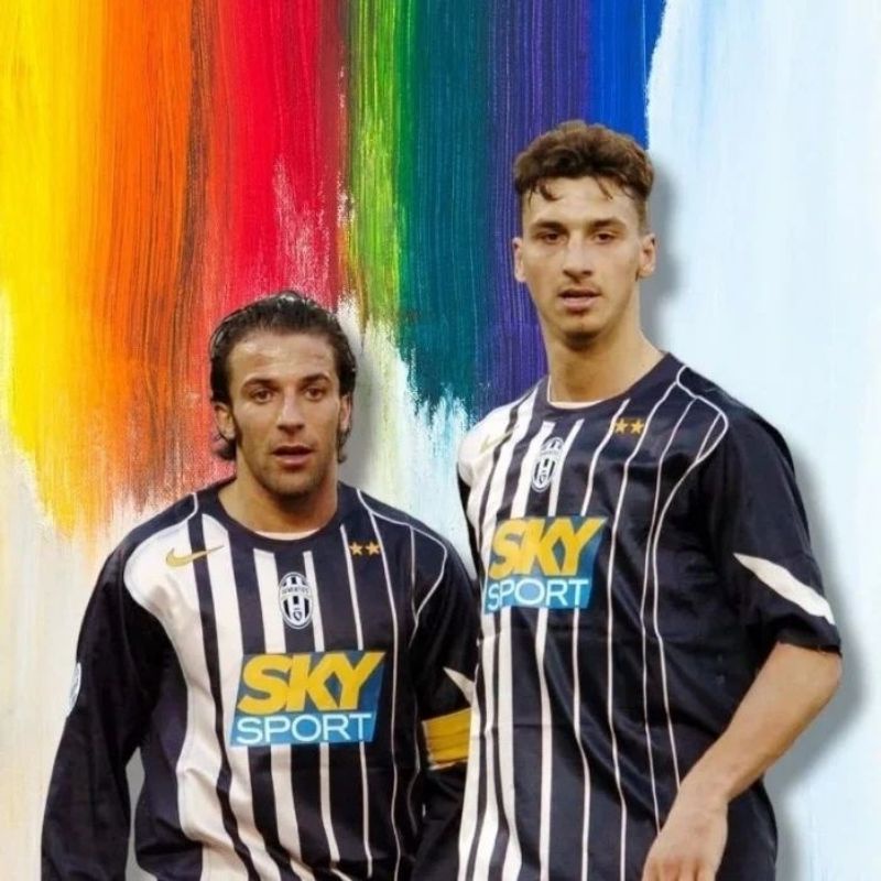 T-shirt Vintage Juventus 2004-2005 - Joueurs Buffon, Del Piero, Nedved, Ibrahimovic, Taille S, Occasion Très Bon état