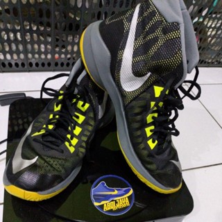 Sepatu basket shop nike zoom devosion