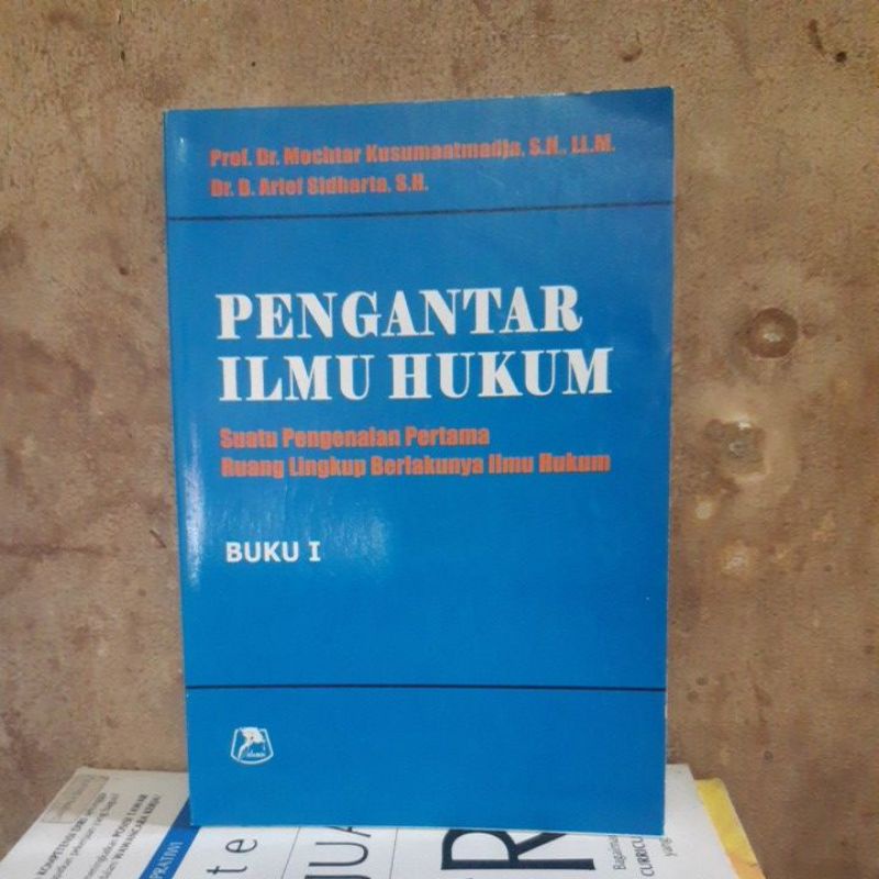 Jual PENGANTAR ILMU HUKUM SUATU PENGENALAN PERTAMA RUANG LINGKUP ...