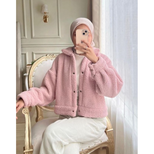 Jual Furry Jacket By Edmee Outfit | Shopee Indonesia