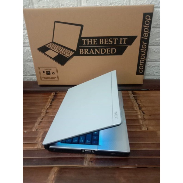 【高性能i7】【Office付‼】NEC薄型13.3型ノートPC★爆速SSD搭載 保証付 高速SSD 13.3型 軽量 薄型 ノートパソコン NEC PC-VJ20SGZDG