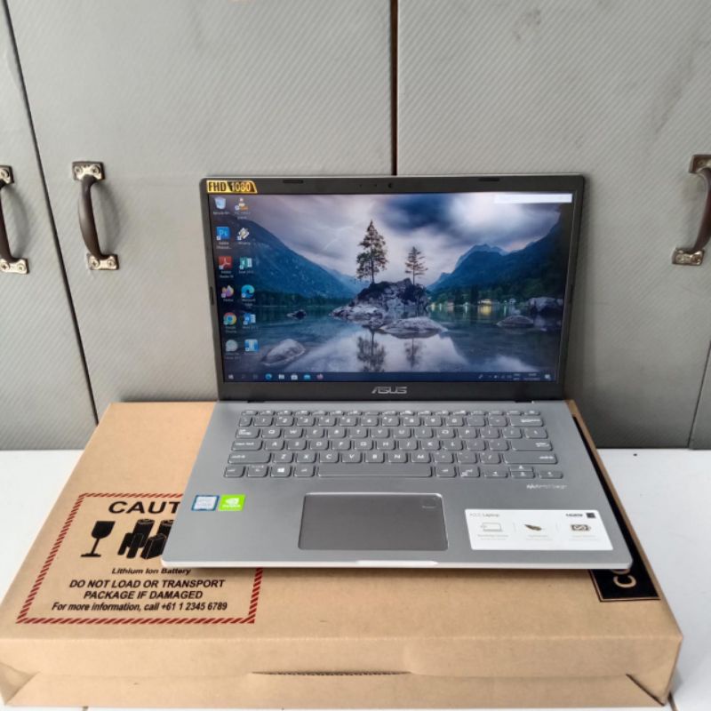 Laptop Asus Vivobook A409FJ Cor i5-8250U Ram 4Gb/Ram 8/SSD 256Gb Nvdia  MX230 2GB FHD IPS 1920X1080 Editing desain, mulus