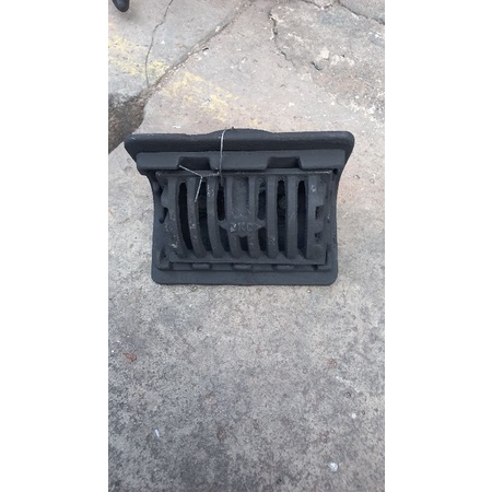 Jual roof drain sudut 3 inchi cast irion /saringan talamg air | Shopee ...