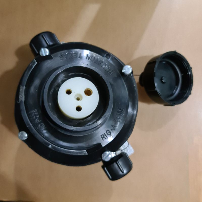 Jual Eaton Crouse-Hinds Rig-A-Lite Receptacle Plug PR123C PP123 20A 2W ...