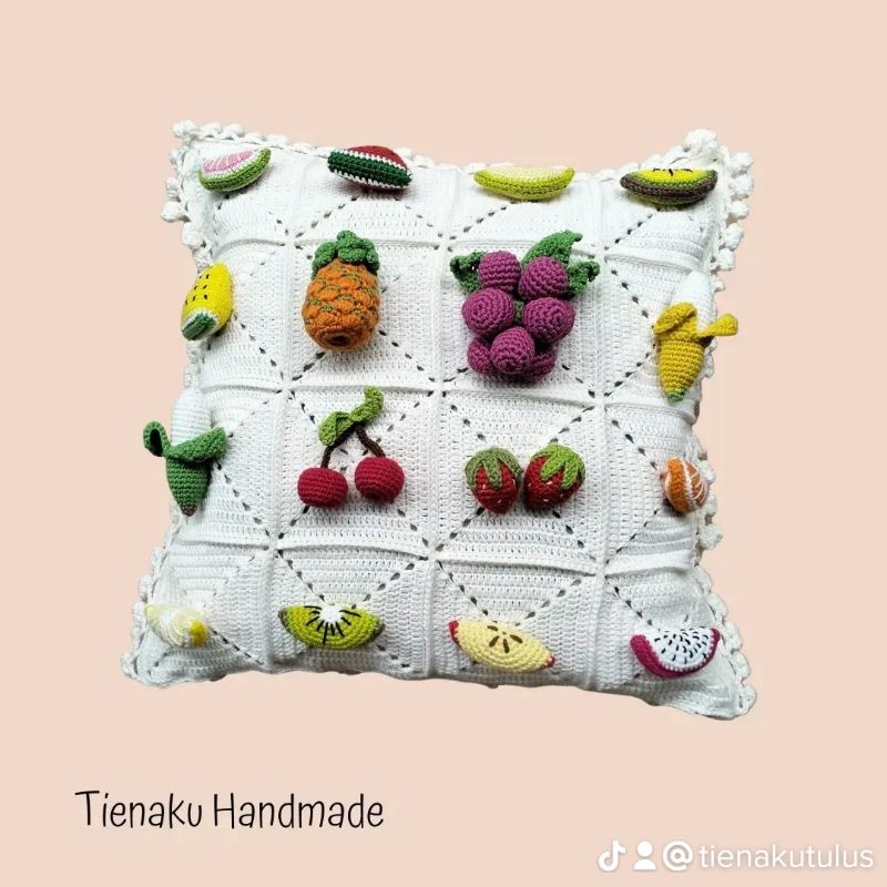 Jual Sarung bantal kursi rajutan aplikasi buahan | Shopee Indonesia
