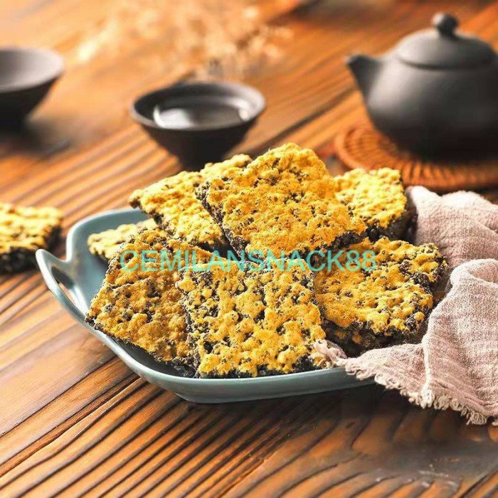 Jual Black Gold Crispy Rice 3 Flavor 108g /坂上秋田黑金锅巴 | Shopee Indonesia
