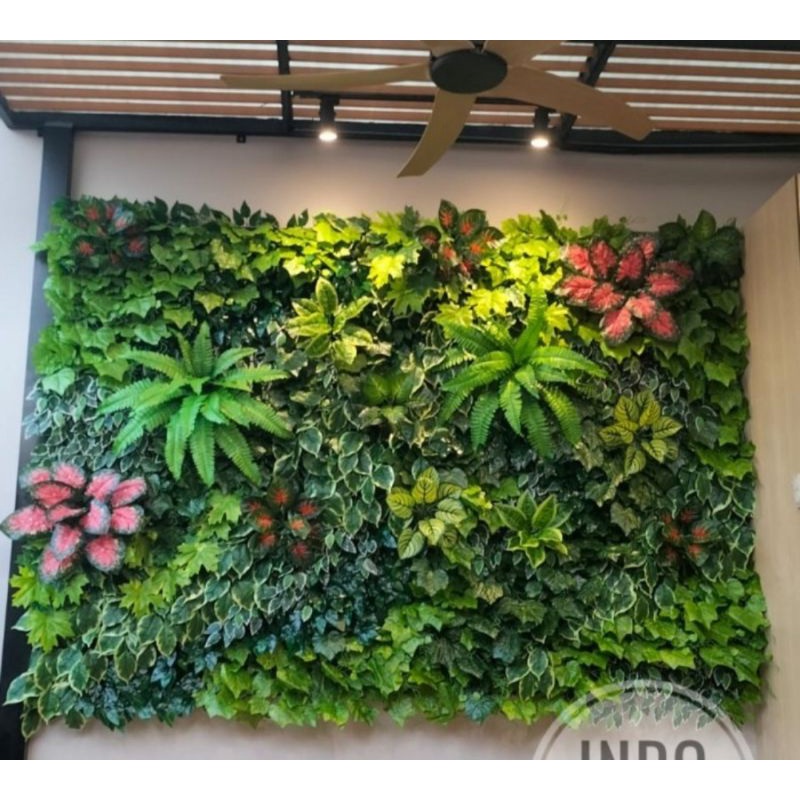 Vertical Garden Bunga Plastik