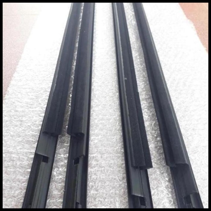 Jual Karet Pelipit Kaca Luar Water Strip Suzuki Apv Original Crom Shopee Indonesia