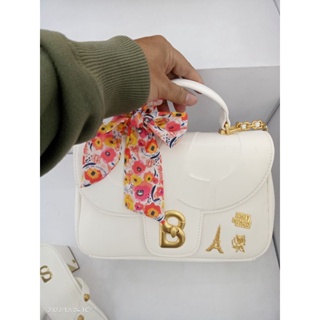 New. Alma Small Bag Ivory Smooth Finish Buttonscarves, Barang