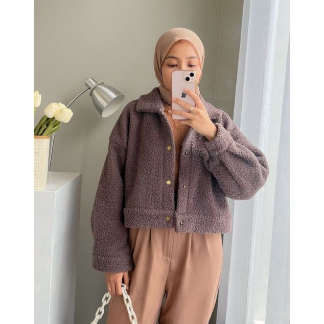 Jual Furry Jacket By Edmee Outfit | Shopee Indonesia