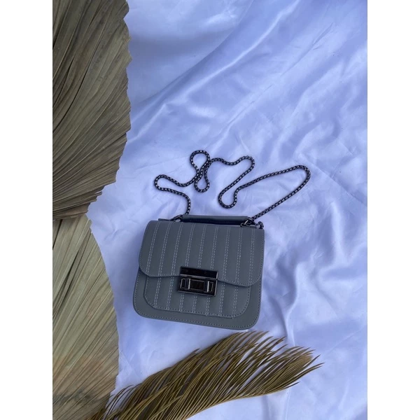 [[UFAOLSHOP]TASWANITA MURAH TAS SLINGBAG ~RIKA TAS  WANITA SLEMPANGMURAH | AutoStock