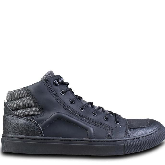Eiger riding shoes shop