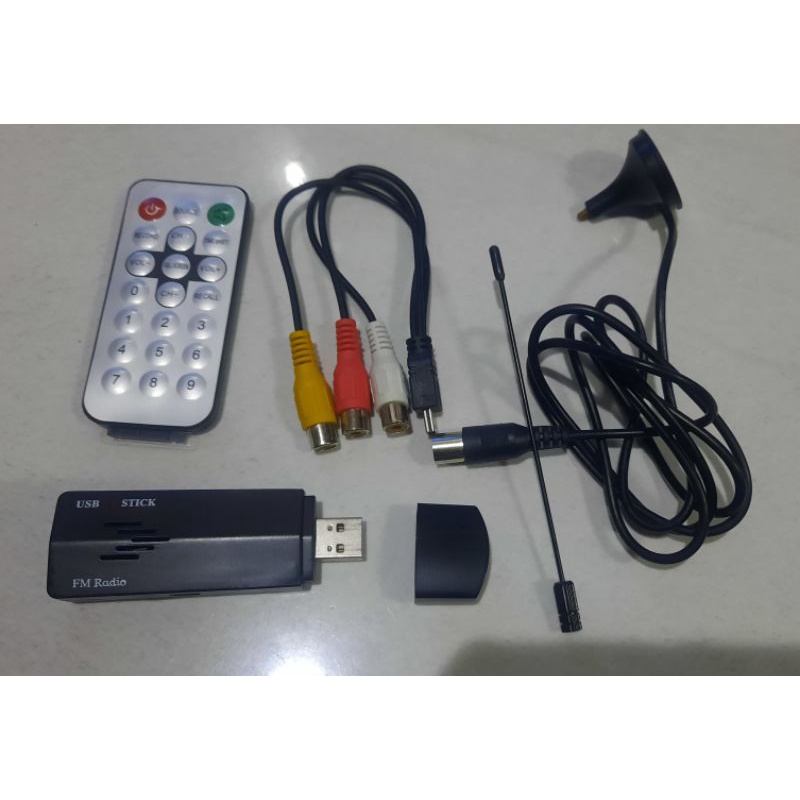 Jual Usb Stick Tv Tuner Gadmei Converter Av To Vga Laptop Pc Komputer Shopee Indonesia