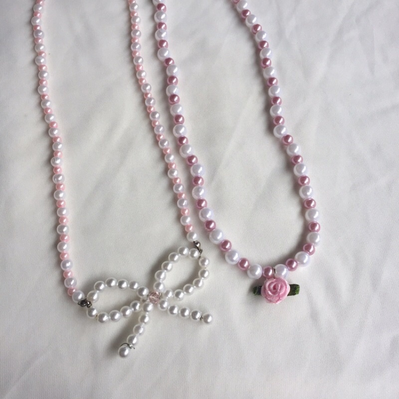 coquette pearl necklace with pink rose