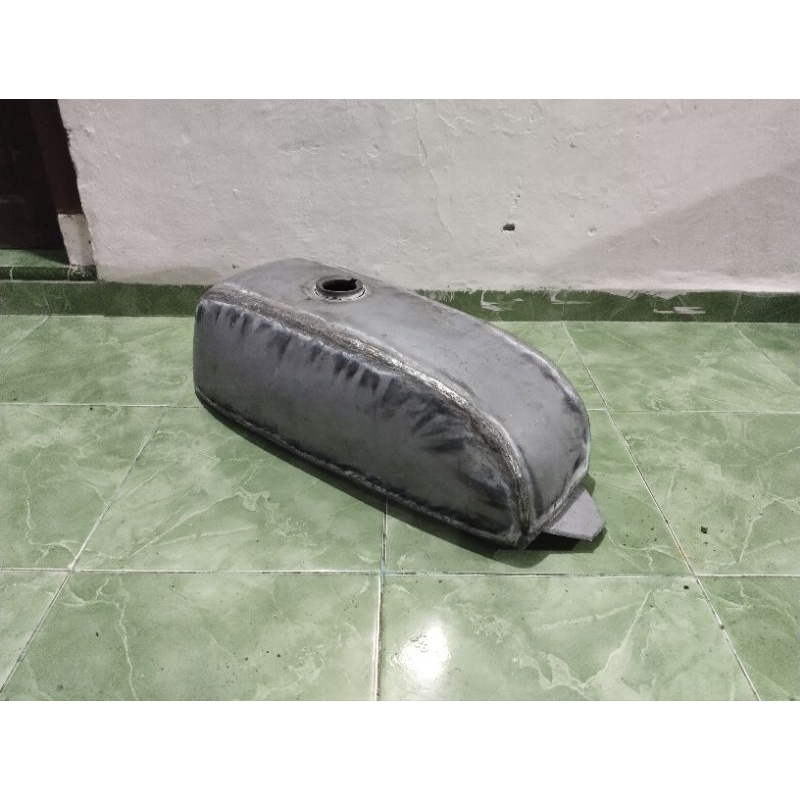 Jual Tangki custom caferacer motor gastank tengki vinracer dacota cafe ...