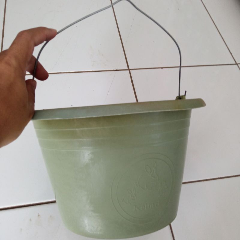 Jual Ember Plastik Hijau | Ember Cor Anti Pecah | Ember Bangunan KECIL ...