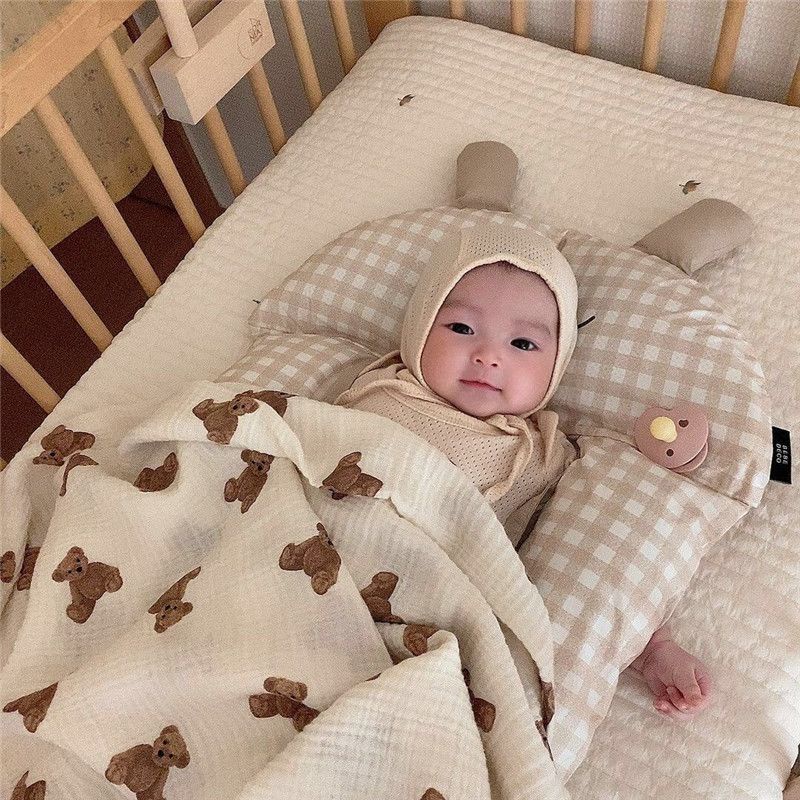 Tugging Cute Story Muslin Swaddle – Teddy Bear & Sunshine Print Baby Blanket & Wrapping Shawl (30″×32″)