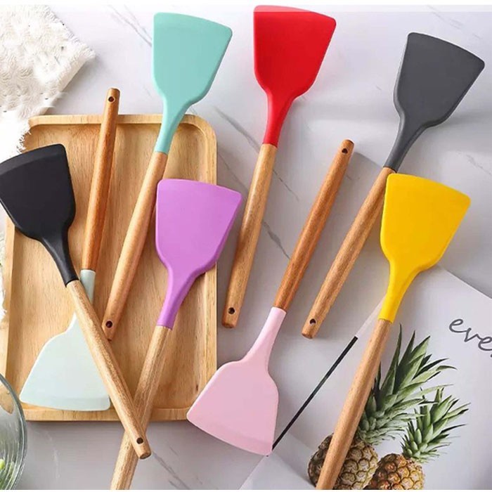 Jual Spatula Silikon Gagang Kayu Sutil Masak Goreng Tahan Panas Utensil |  Shopee Indonesia