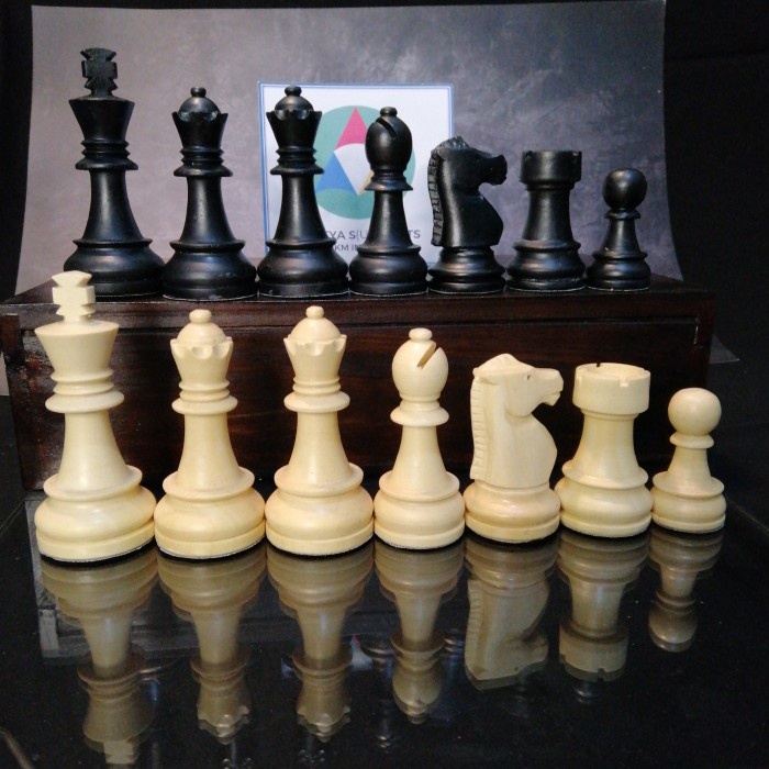 Jual Set Papan Catur Ultimate Chess Buah Kayu White Like India Wood ...