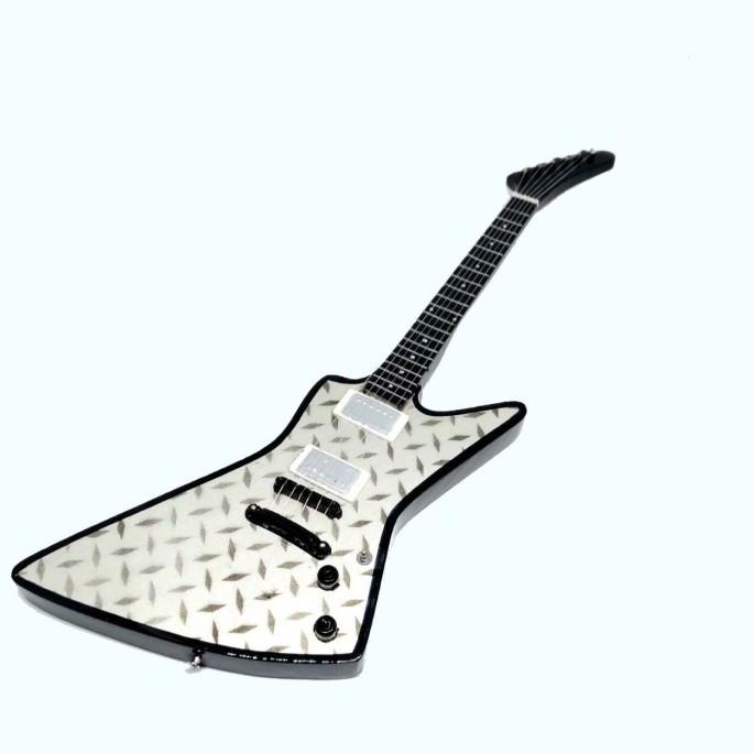 Jual Miniatur Gitar Esp Diamond Plate James Hetfield Signature Shopee