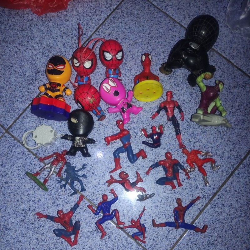 spiderman happy meal toys