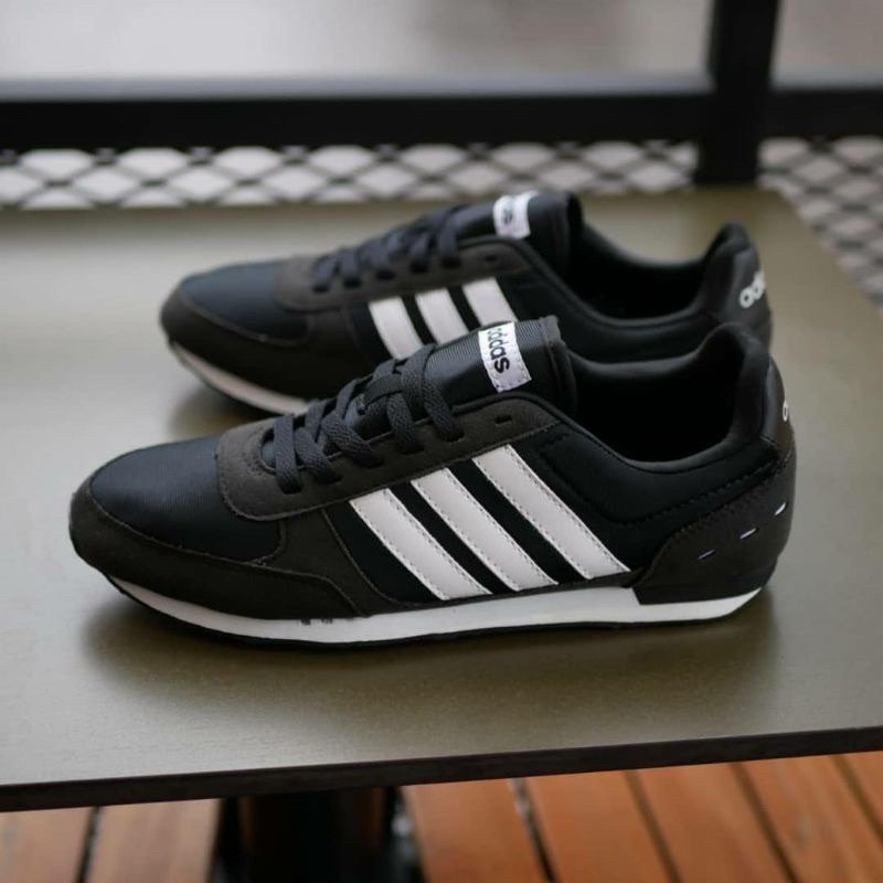 Adidas neo gr 39 hotsell