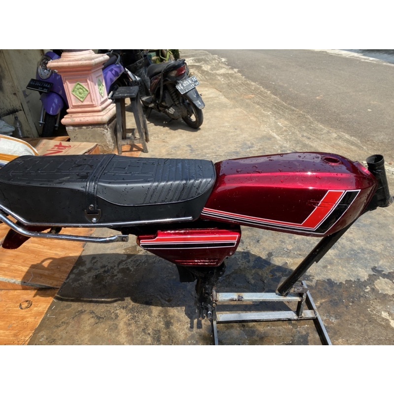 Jual BODY GL 100 set RANGKA GL100 REPRO BARU tengki gl 100 | Shopee ...