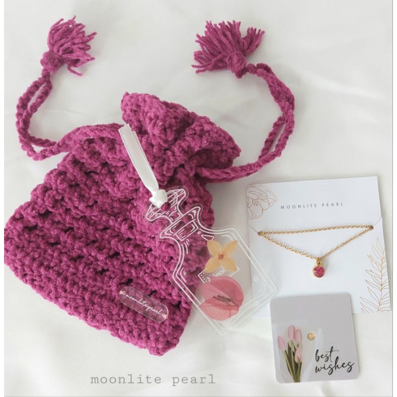 Jual HAMPERS emas mini, emasin, pressed flower bookmark, handmade pouch ...