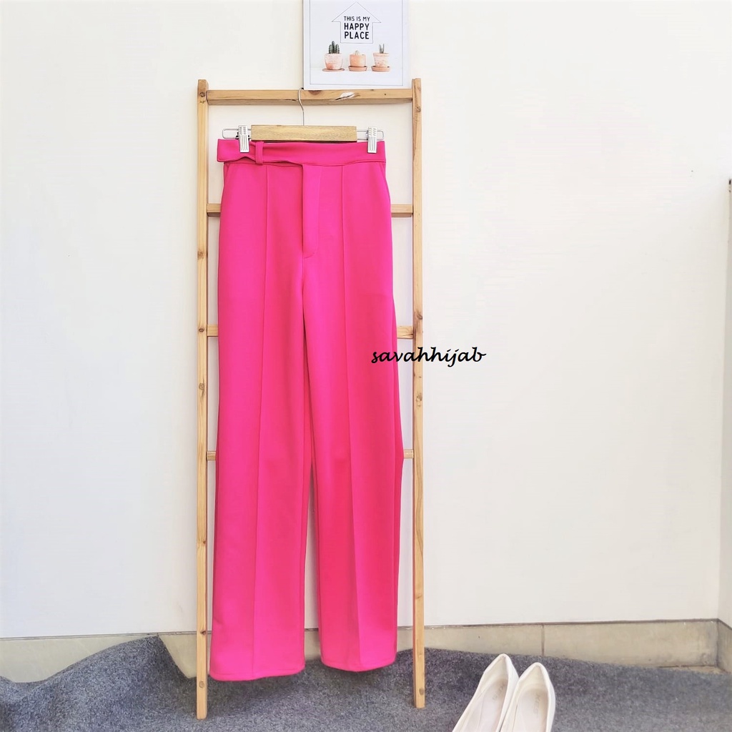 Onlayn porno tomosha: Ayol ozini egasiga sotdi.