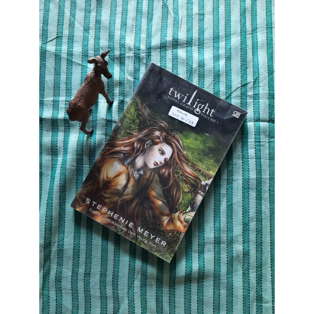 Jual Buku karya stephenie meyer Twilight novel grafis Shopee Indonesia